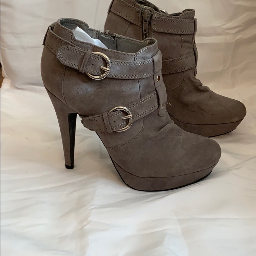 GUESS HEELS